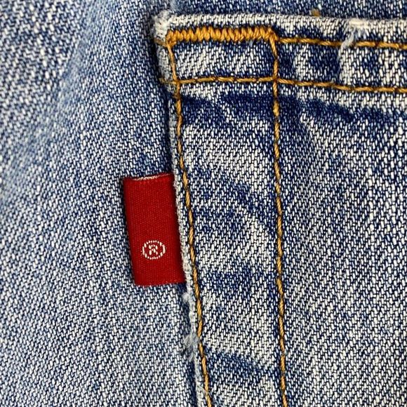 LEVI'S 569 Loose Fit Denim Shorts - Picture 11 of 11